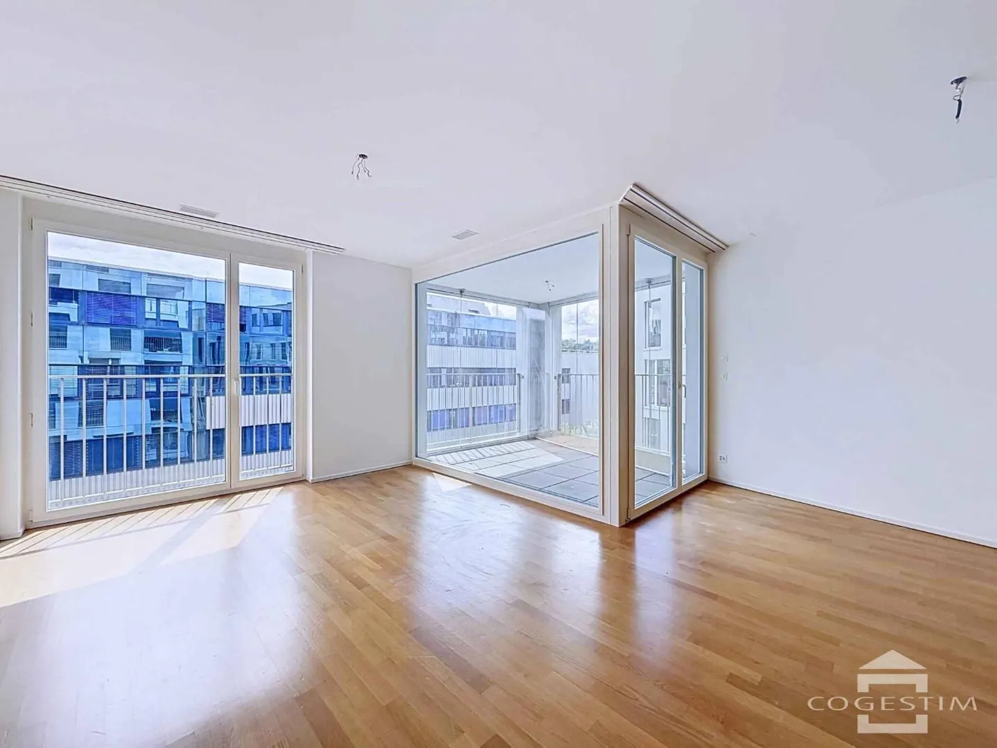 3.5 Room Apartment - Photo 3 of 11