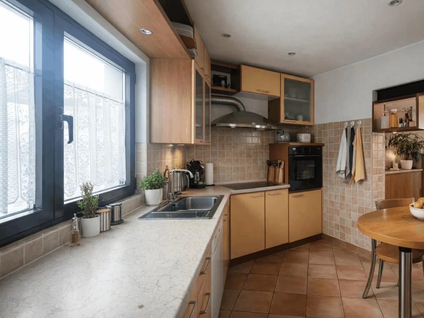 Maison unifamiliale avec rustique, grand jardin et cour privée - Photo 12 sur 25