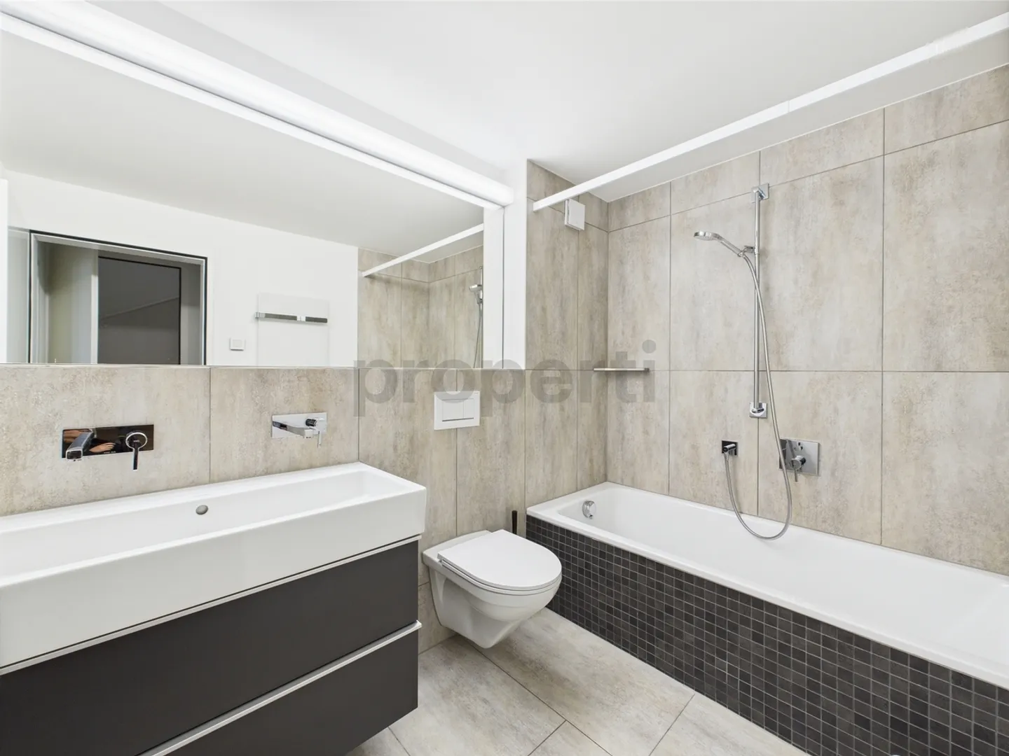 Charmantes 4.5-Zimmer Reihenhaus in Goldau - Foto 6 von 8