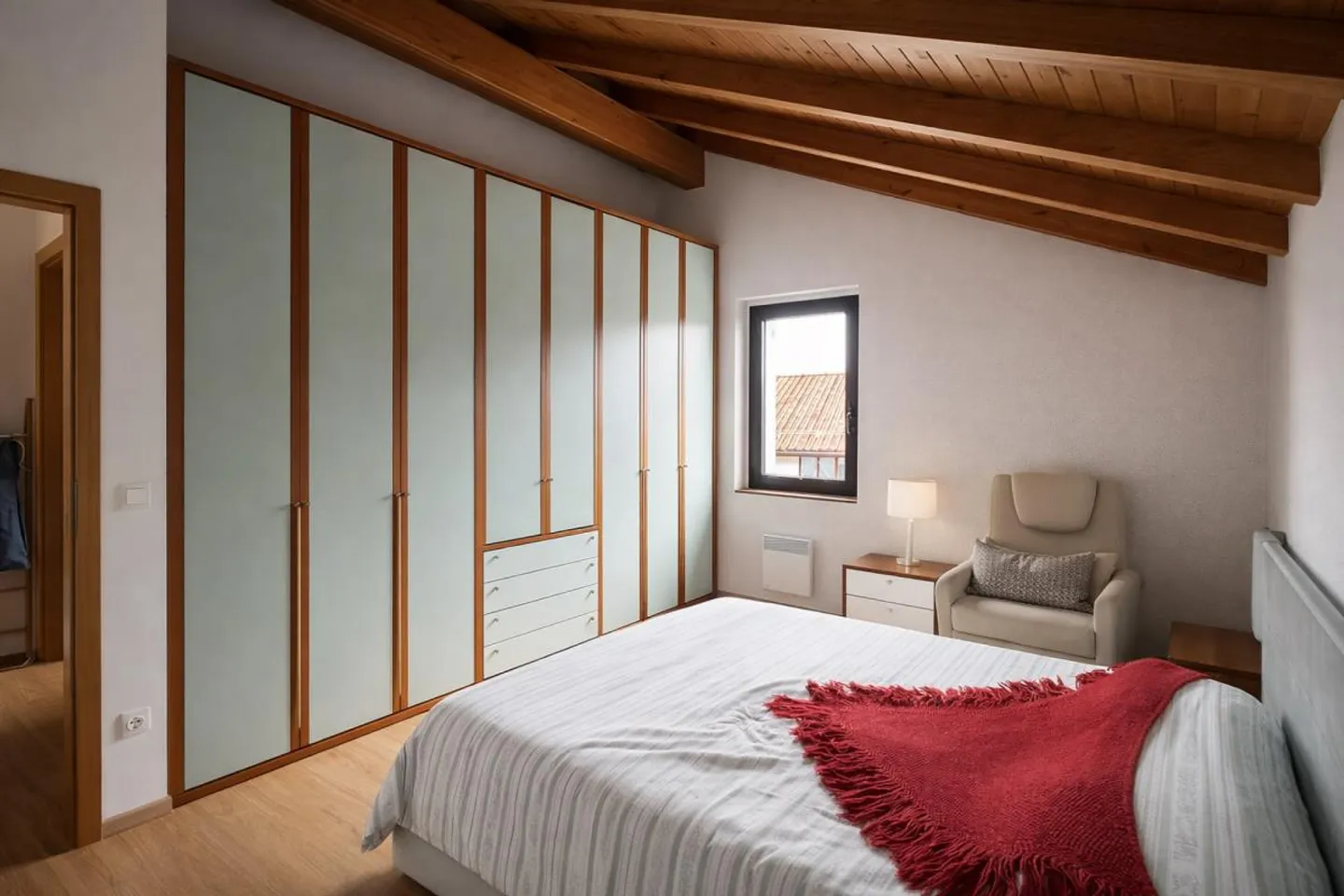 Maison unifamiliale avec rustique, grand jardin et cour privée - Photo 13 sur 25