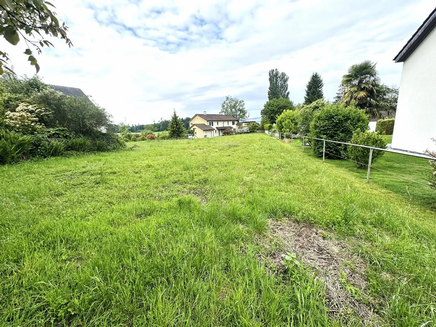 Terrain de 2'667 m² avec un grand potentiel de développement à Obfelden - Photo 2 sur 7