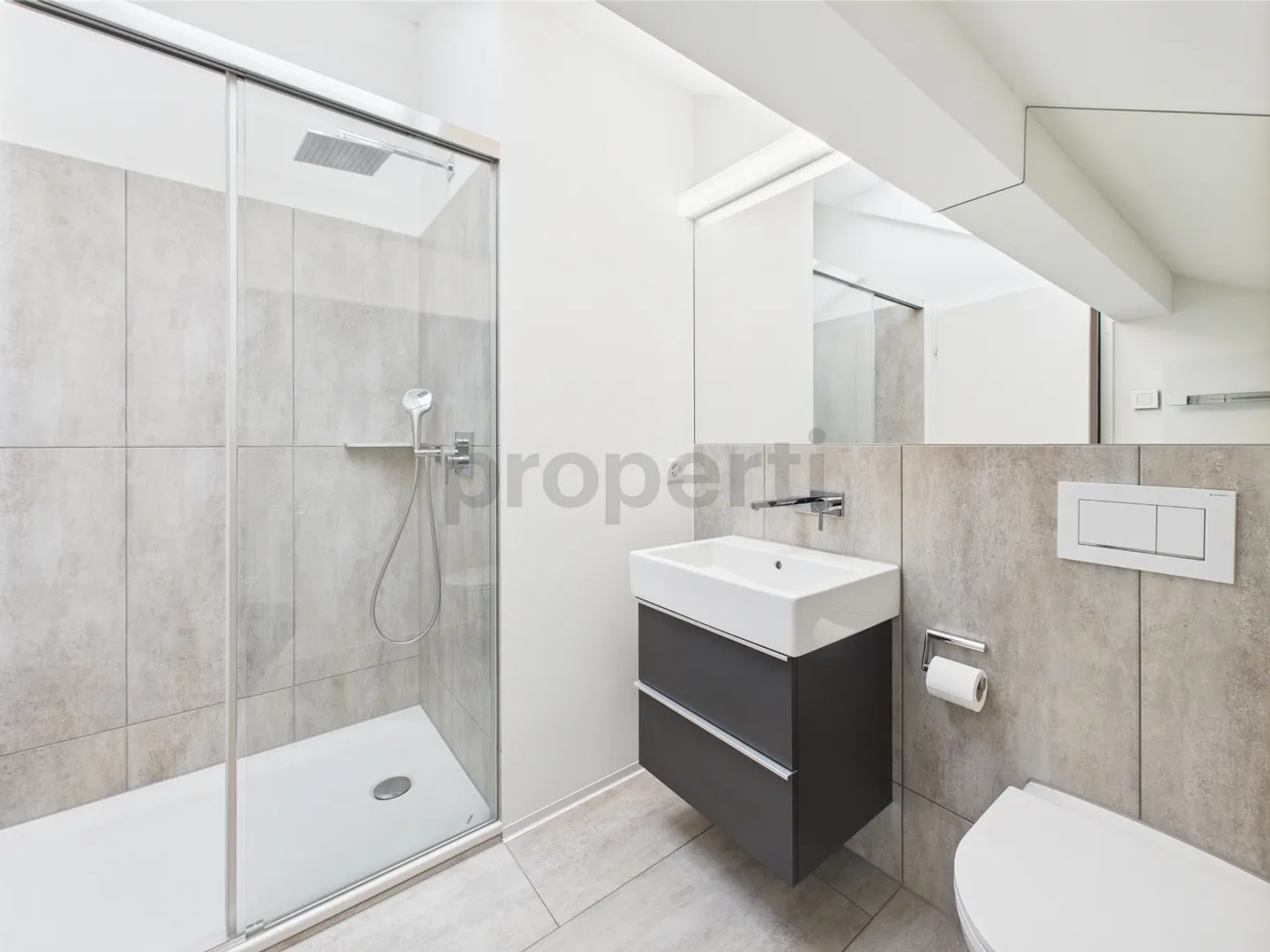 Charmantes 4.5-Zimmer Reihenhaus in Goldau - Foto 7 von 8
