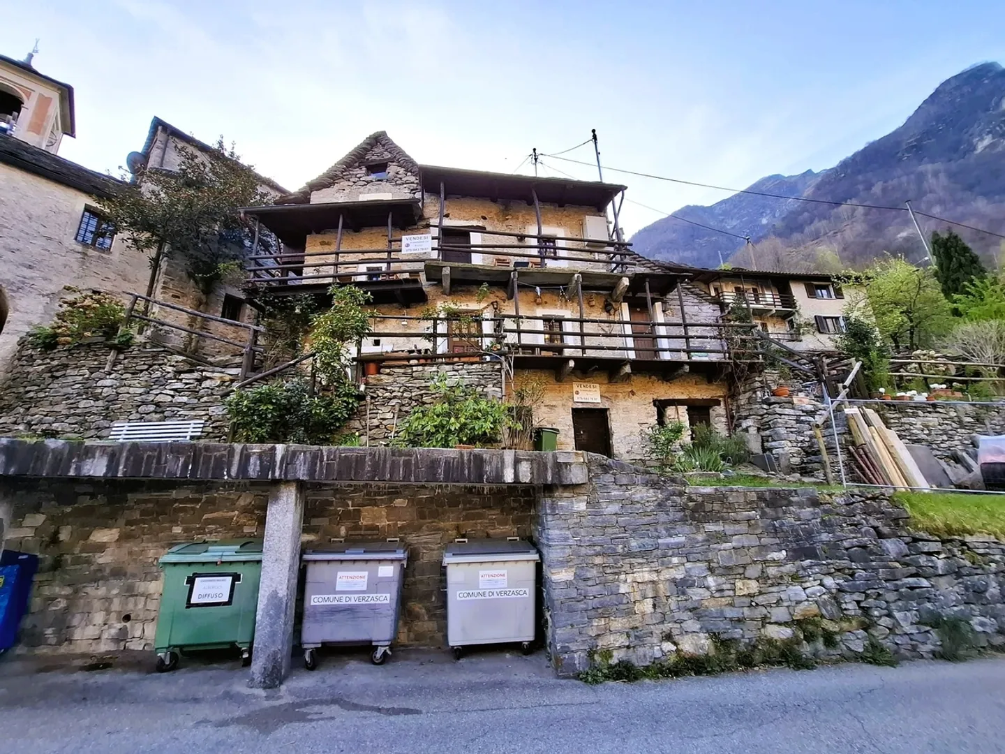 Charming rustic in the picturesque Verzasca region / Corippo, Canton TI - Photo 1 of 13