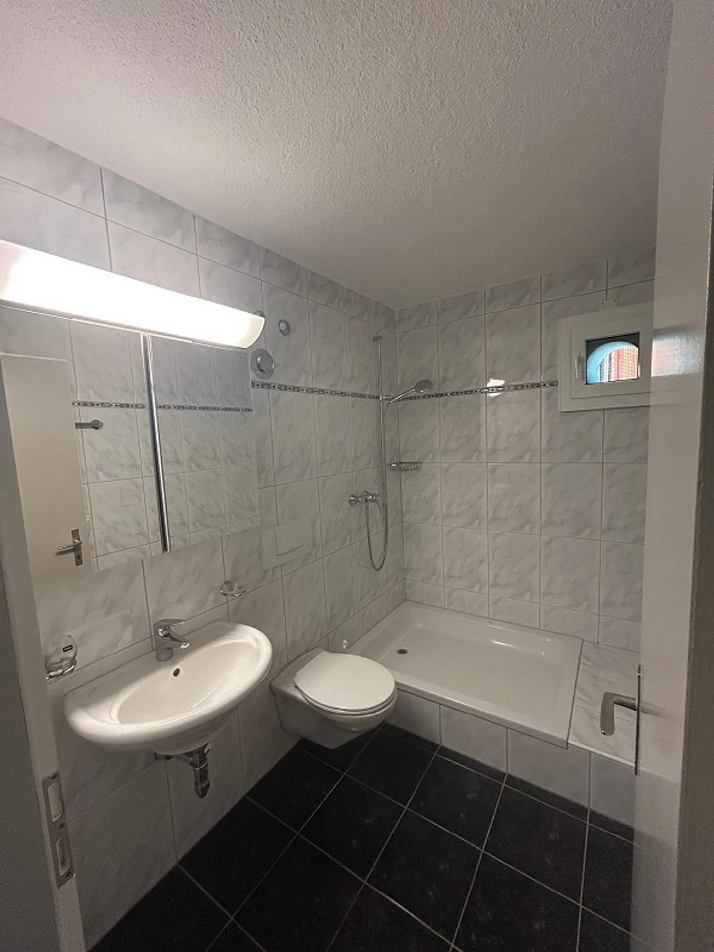 Appartamento 1,5 locali (UG) con terrazza giardino e padiglione in vetro - Foto 7 di 11