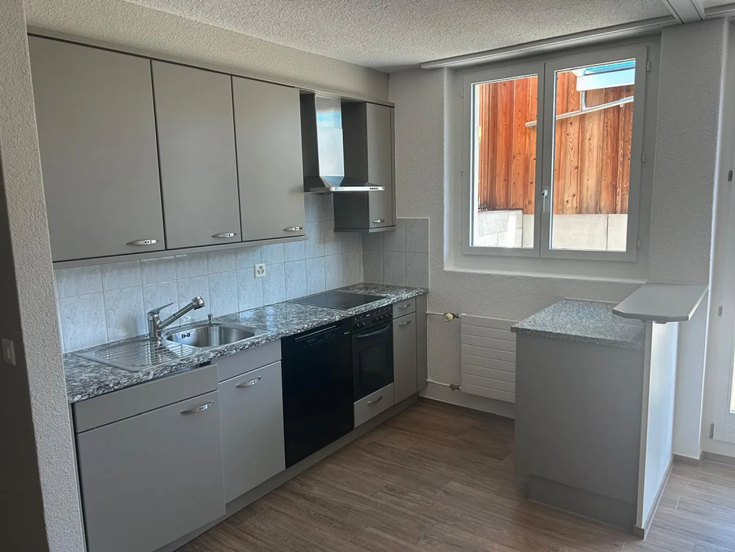 Appartamento 1,5 locali (UG) con terrazza giardino e padiglione in vetro - Foto 8 di 11