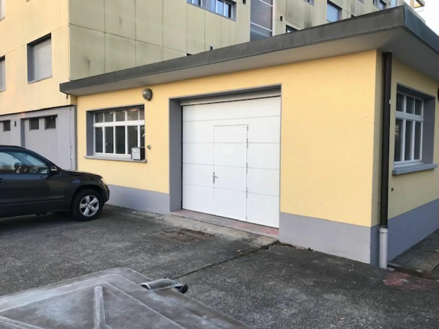 Espace de stockage / espace de vente pour jeunes entrepreneurs, petites entreprises, etc. - Photo 6 sur 9