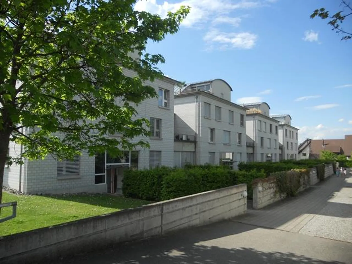 Child-friendly and lots of nature, living in Aadorf! - Photo 1 of 8