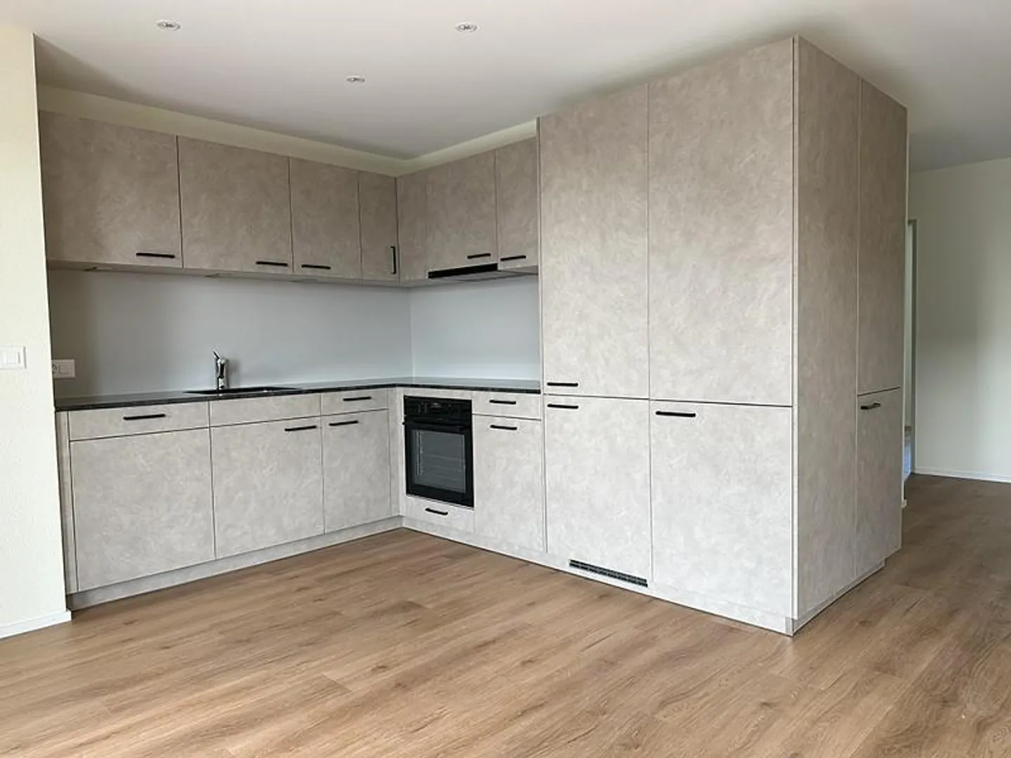 Appartement moderne et lumineux de 3.5 pièces - Photo 1 sur 13