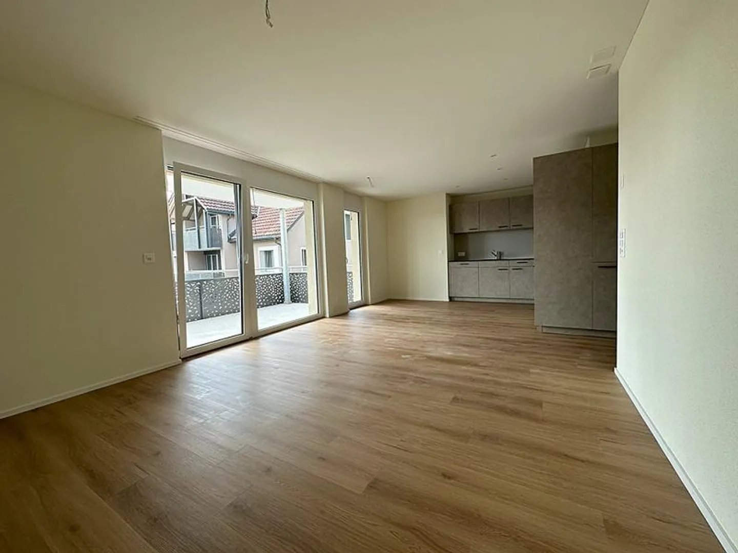 Appartement moderne et lumineux de 3.5 pièces - Photo 2 sur 13