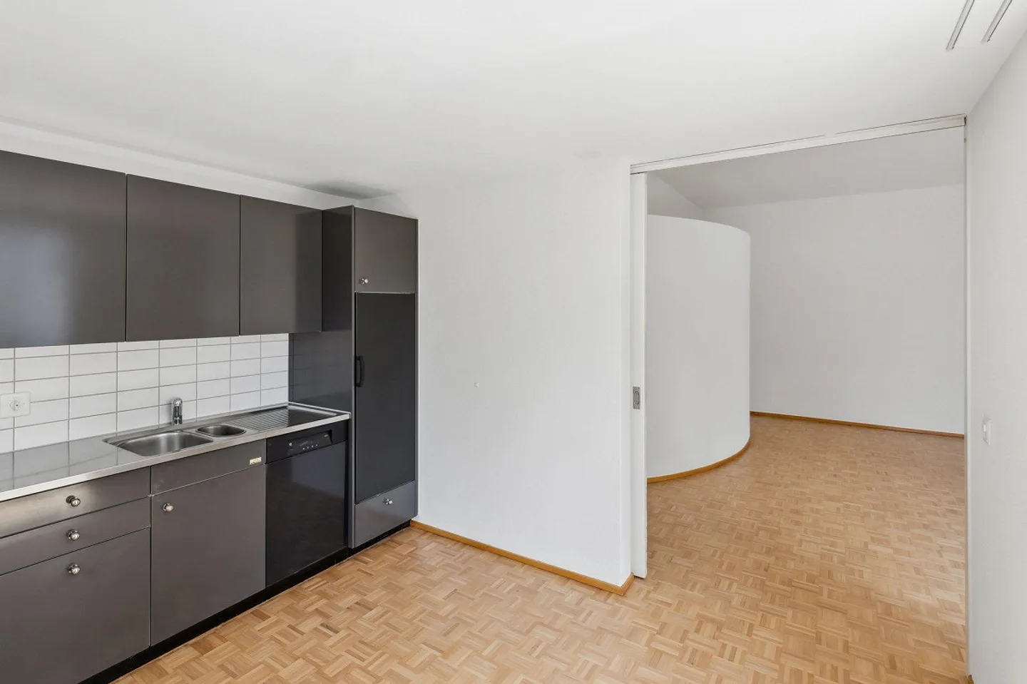 Child-friendly and lots of nature, living in Aadorf! - Photo 4 of 8