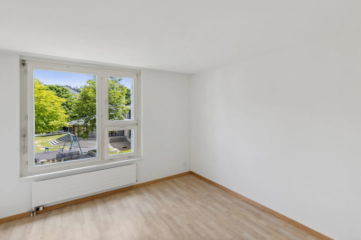 Child-friendly and lots of nature, living in Aadorf! - Photo 7 of 8