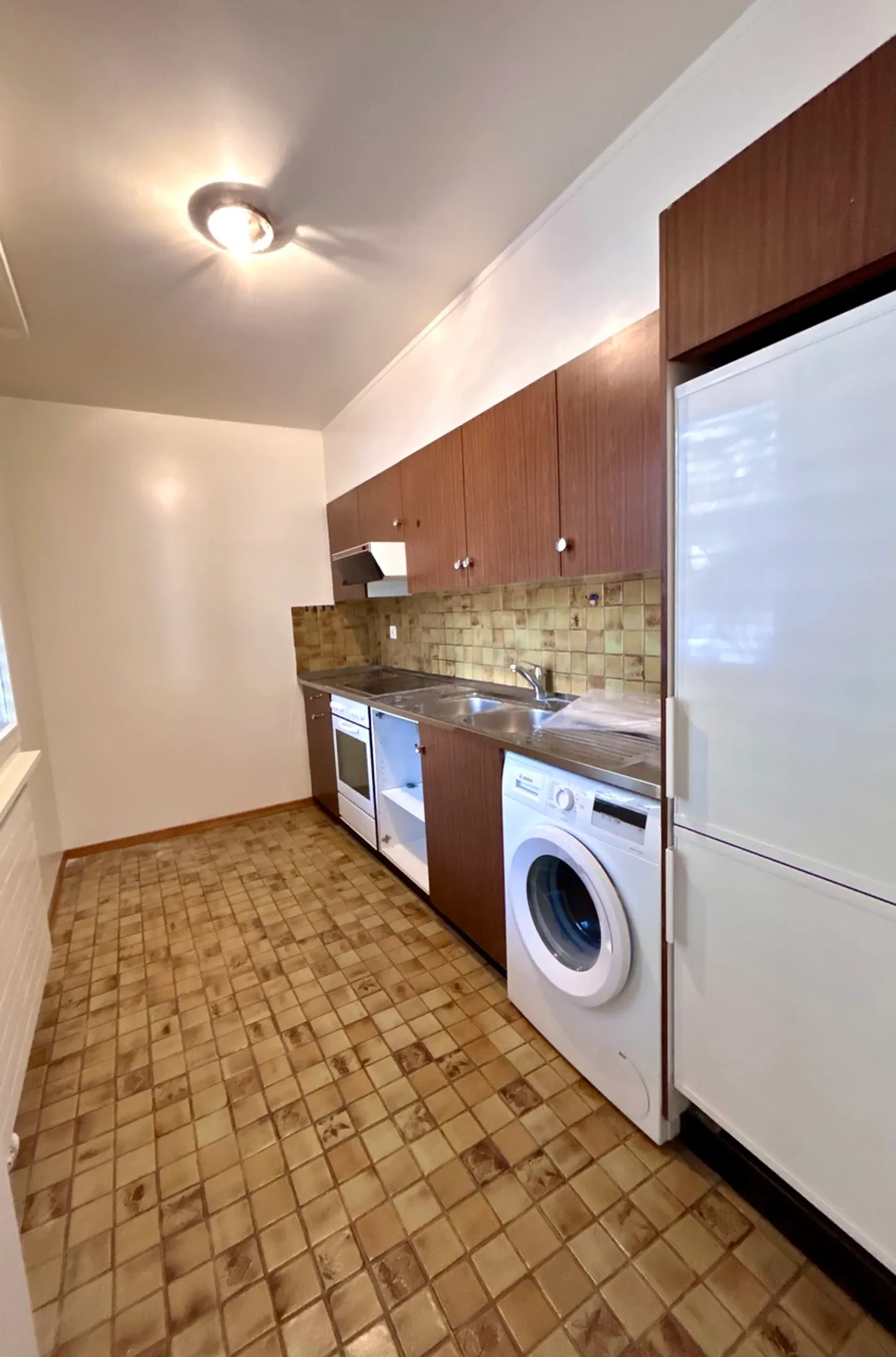 For sale 2.5 rooms, 57 m2, lake view first line, loggia 22 m - Photo 5 of 7