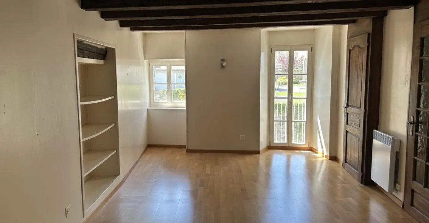 Au coeur d'Estavayer-le-Lac Maison villageoise de 6 pièces A rénover - Foto 6 von 11