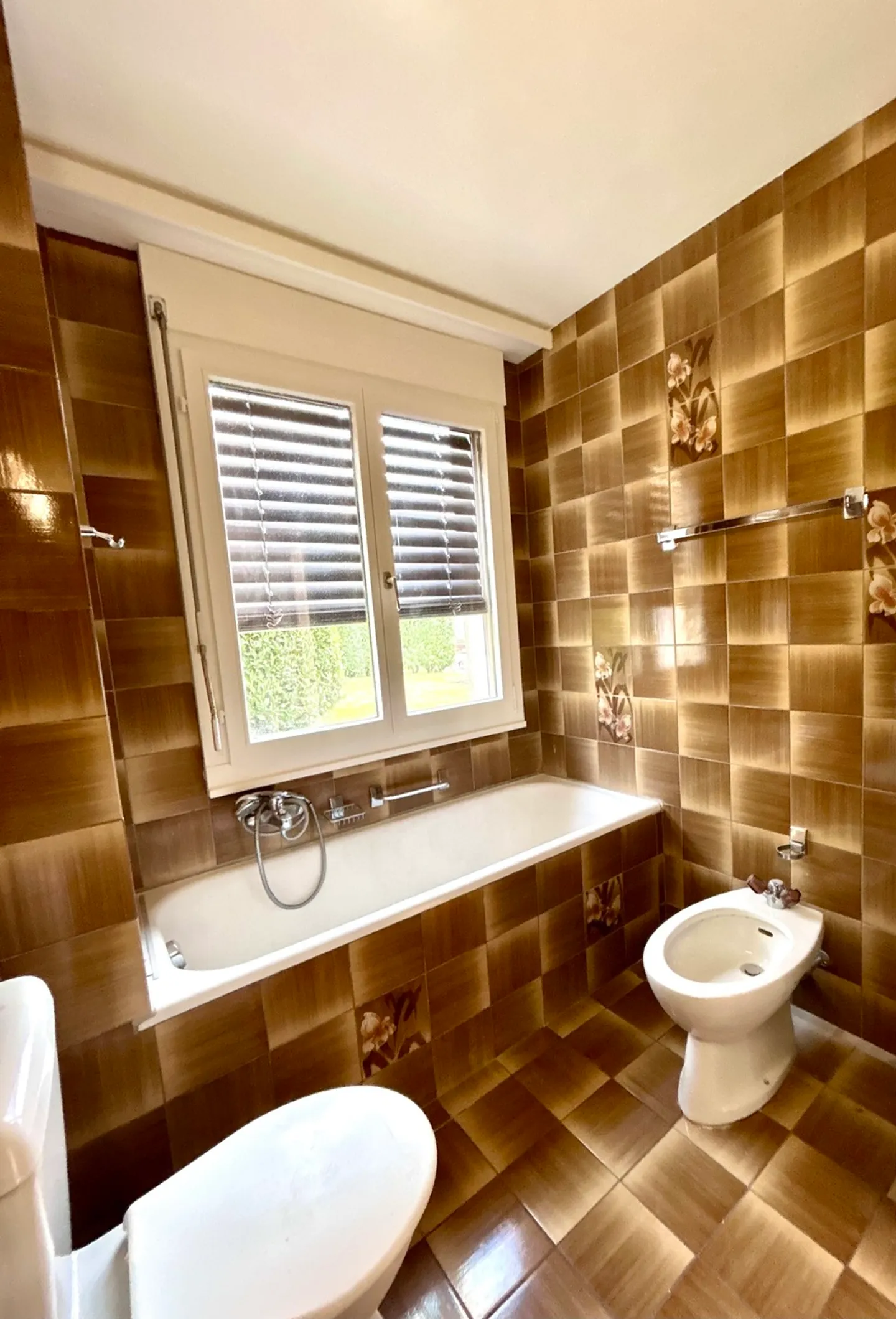 For sale 2.5 rooms, 57 m2, lake view first line, loggia 22 m - Photo 6 of 7