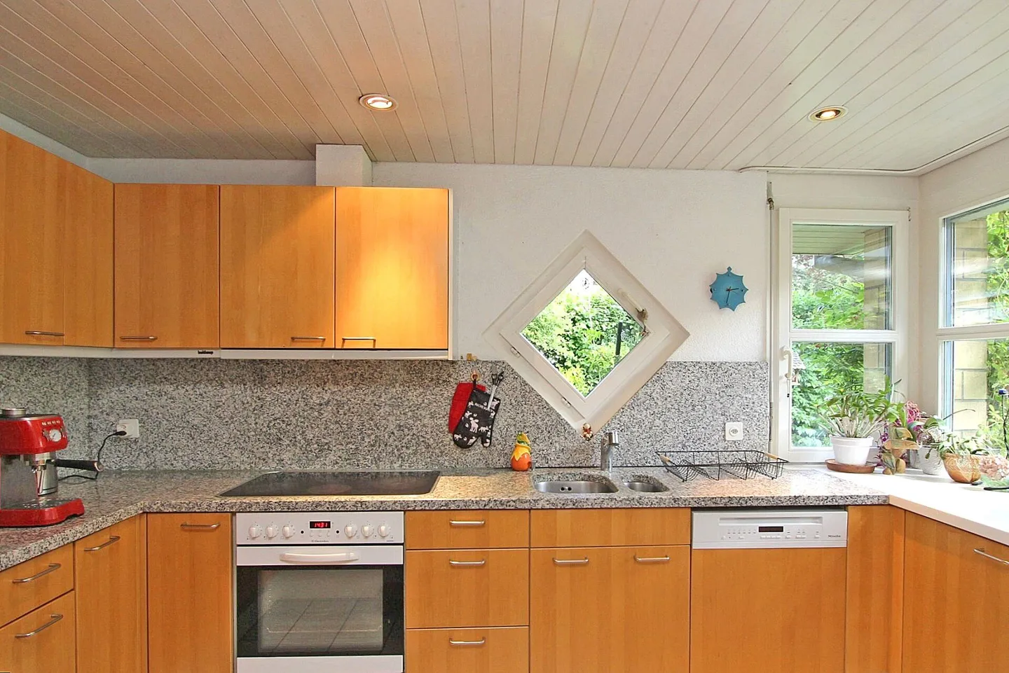 Proprietà di 7½ stanze con appartamento annesso autonomo - tanto spazio per essere felici! - Foto 7 di 18