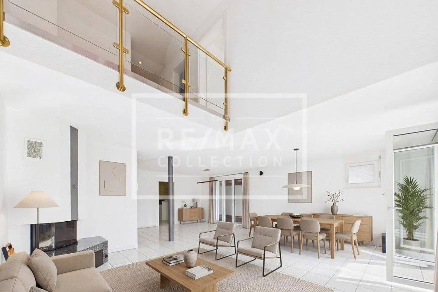 Maison individuelle jumelée spacieuse avec véranda et terrasse ensoleillée - Photo 2 sur 13