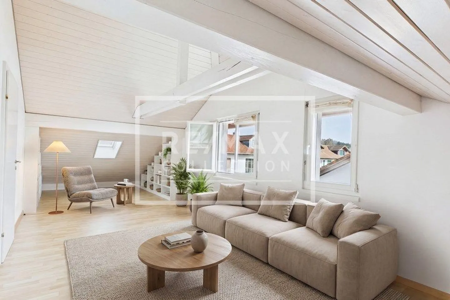 Maison individuelle jumelée spacieuse avec véranda et terrasse ensoleillée - Photo 10 sur 13