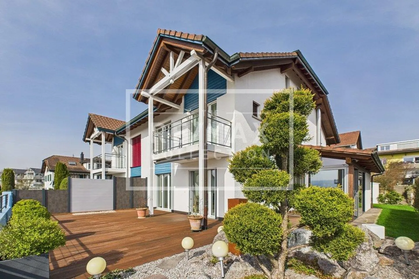 Maison individuelle jumelée spacieuse avec véranda et terrasse ensoleillée - Photo 12 sur 13