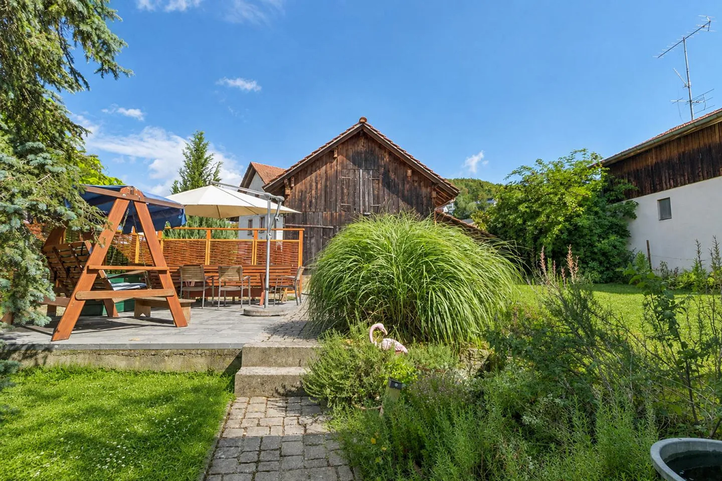 Charmantes Bauernhaus mit Werkstatt - Foto 3 von 21
