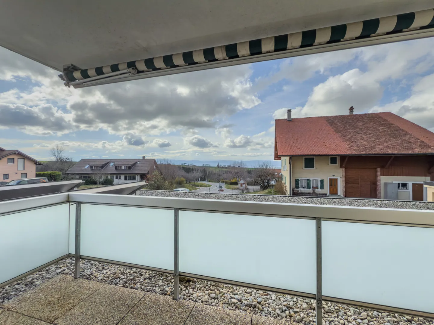 Vollständig renovierte 3,5-Zimmer-Wohnung in Villars-Tiercelin - Foto 11 von 13