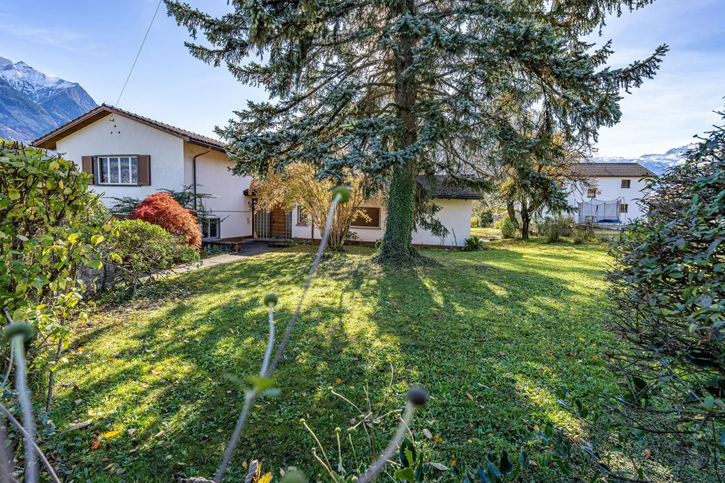 Charmantes Landhaus mit Garten - Foto 1 von 30