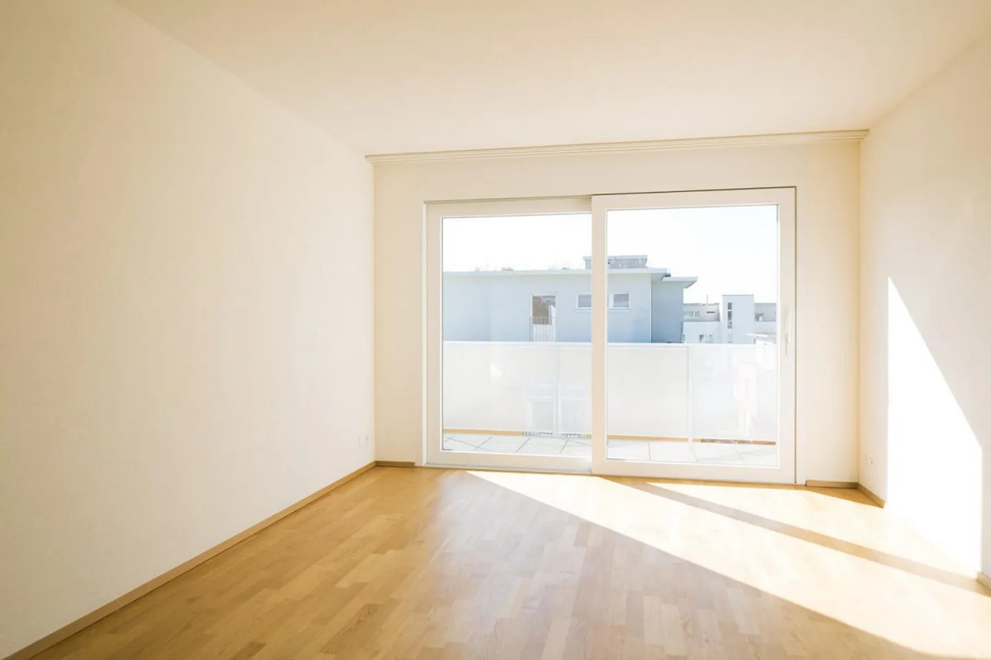 Penthouse apartment in a family-friendly residential area - Photo 4 of 11