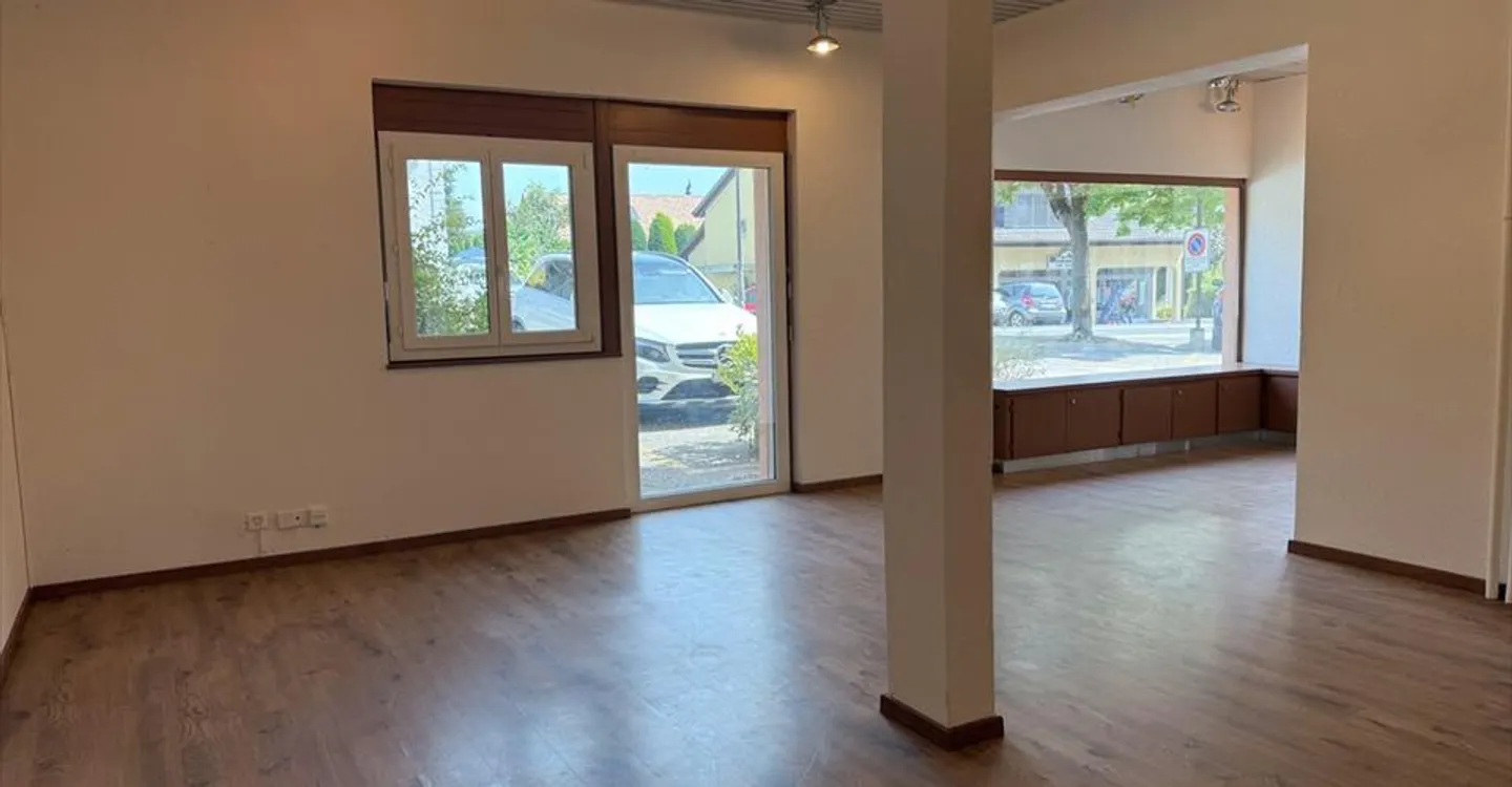 Espace Commercial Polyvalent 122m² - Photo 5 sur 13