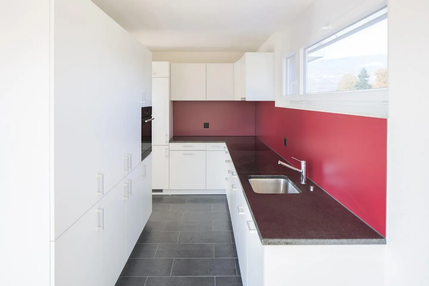 Penthouse apartment in a family-friendly residential area - Photo 7 of 11