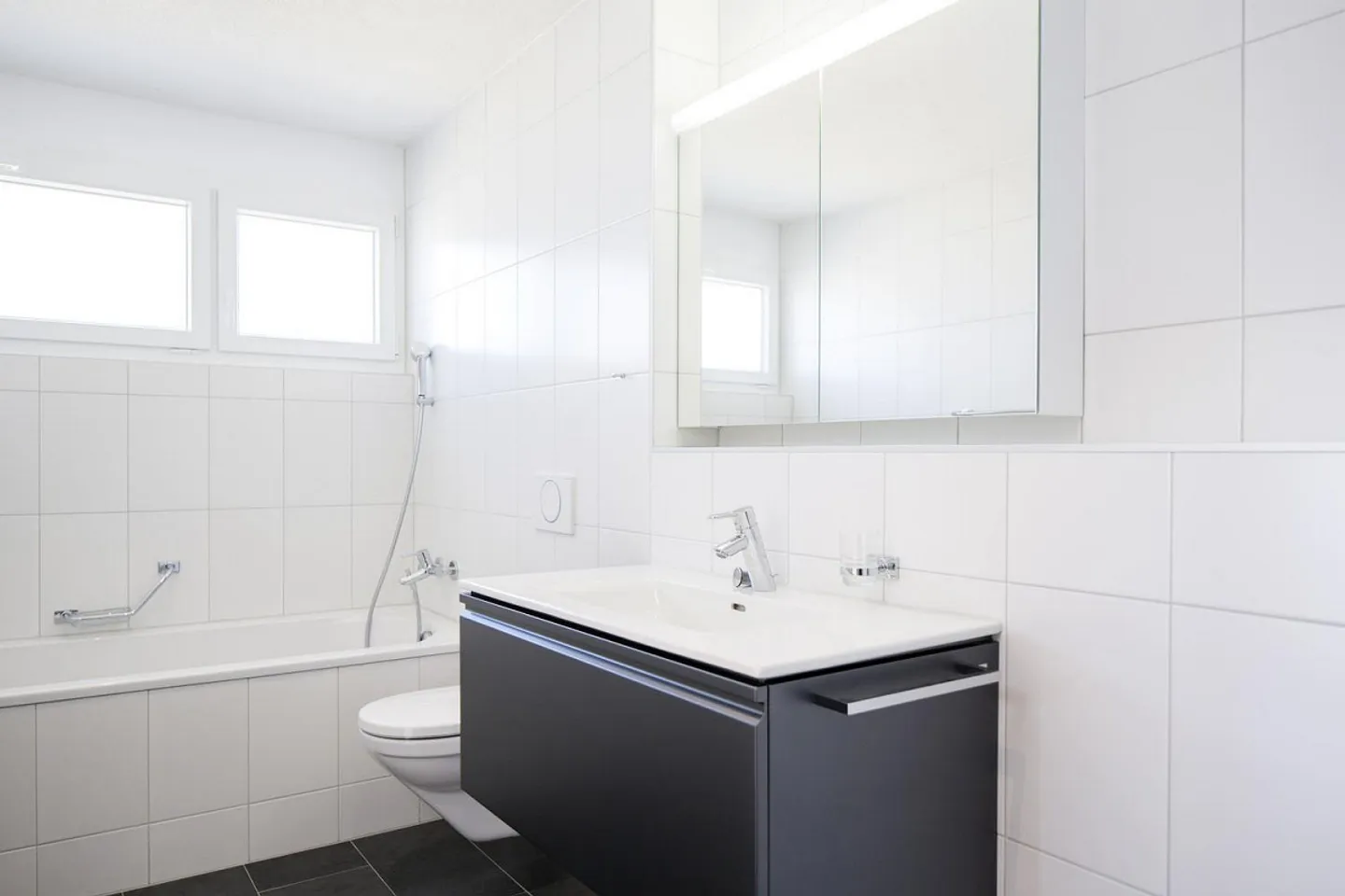 Penthouse apartment in a family-friendly residential area - Photo 8 of 11