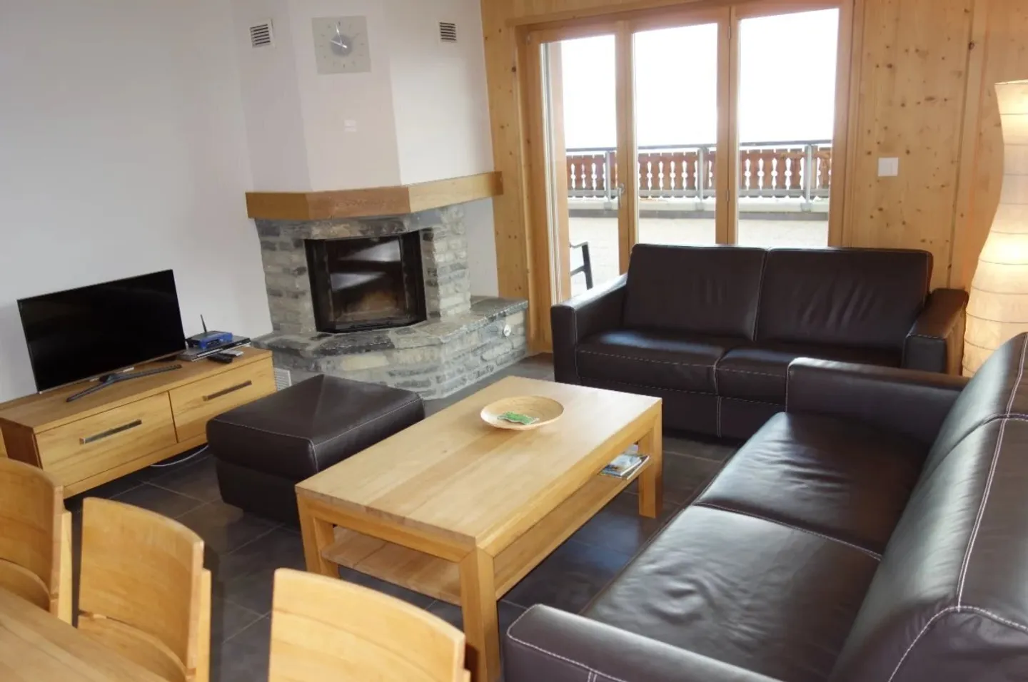 4.5 APPARTEMENT MEUBLE SKI AUX PIEDS - Photo 2 sur 11