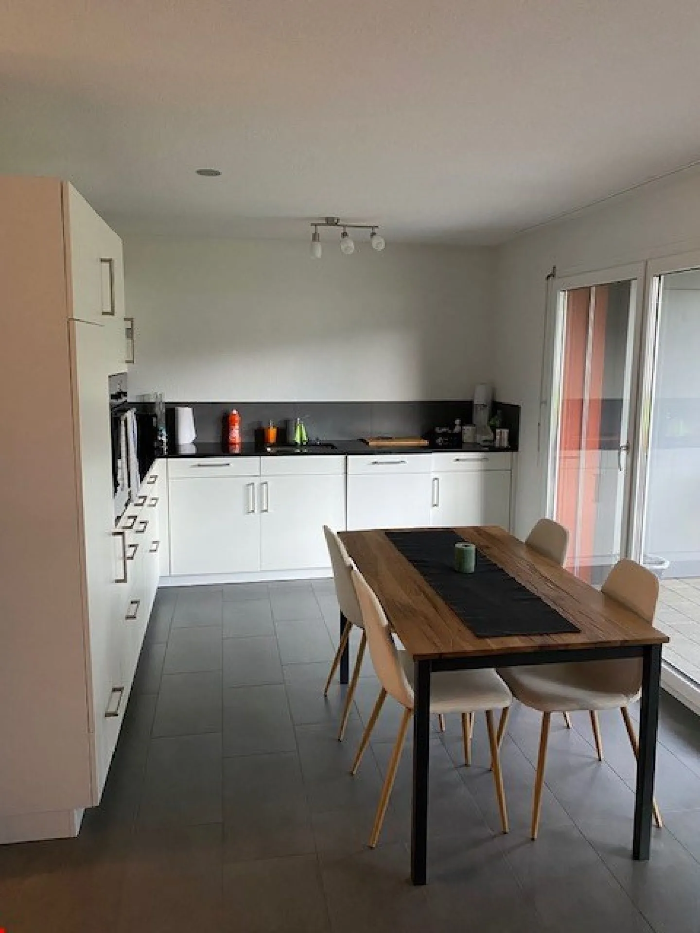 Appartement 3 1/2 pièces au rez-de-chaussée - Photo 3 sur 13