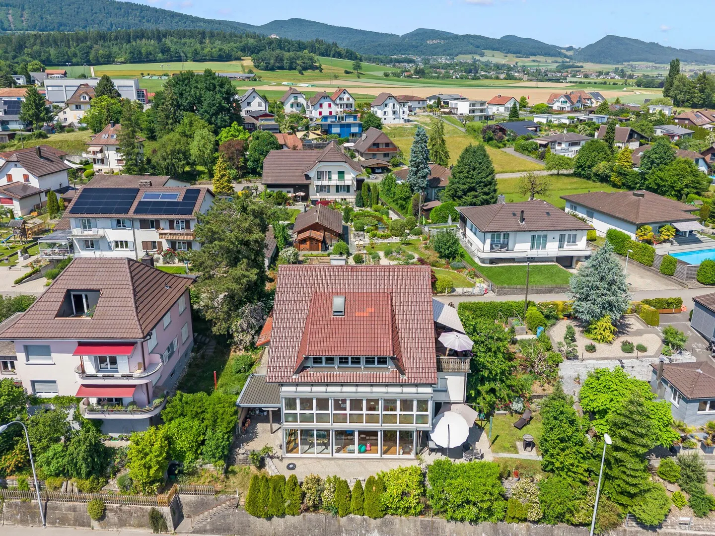 Charmantes Zweifamilienhaus mit Mieteinnahmen - Foto 1 von 25