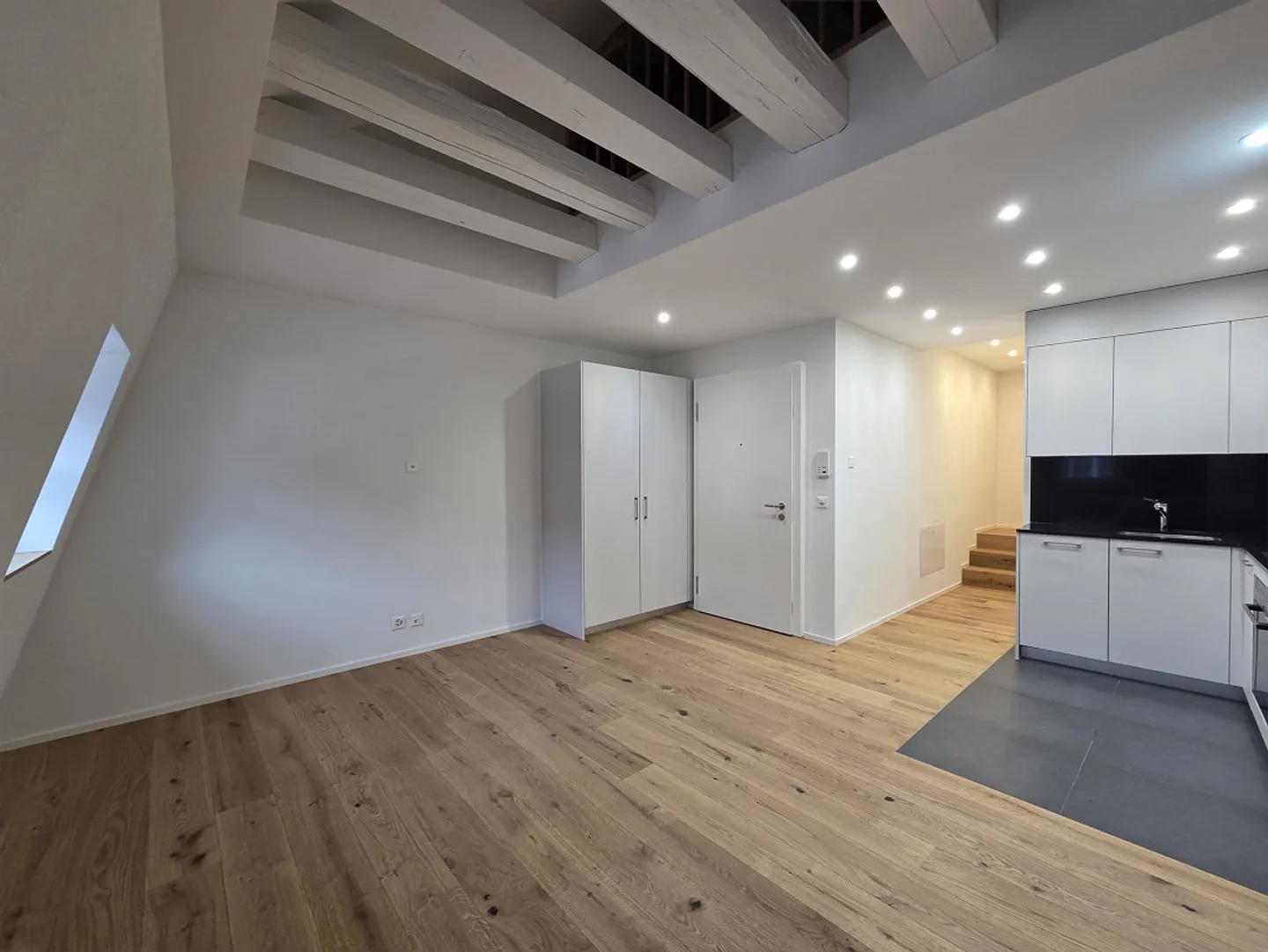 Appartement en duplex 2.5 avec grande galerie - Photo 2 sur 10