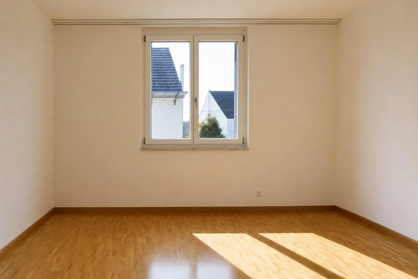 Appartement lumineux dans un endroit central à Oberwil - Photo 3 sur 9