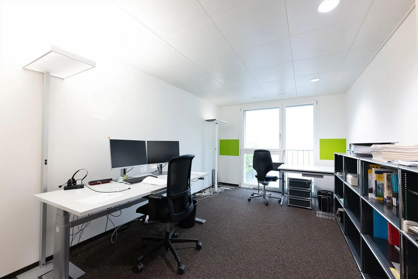 Bureaux ou salles de pratique modernes et lumineux au cœur de Brunnen - Photo 8 sur 10