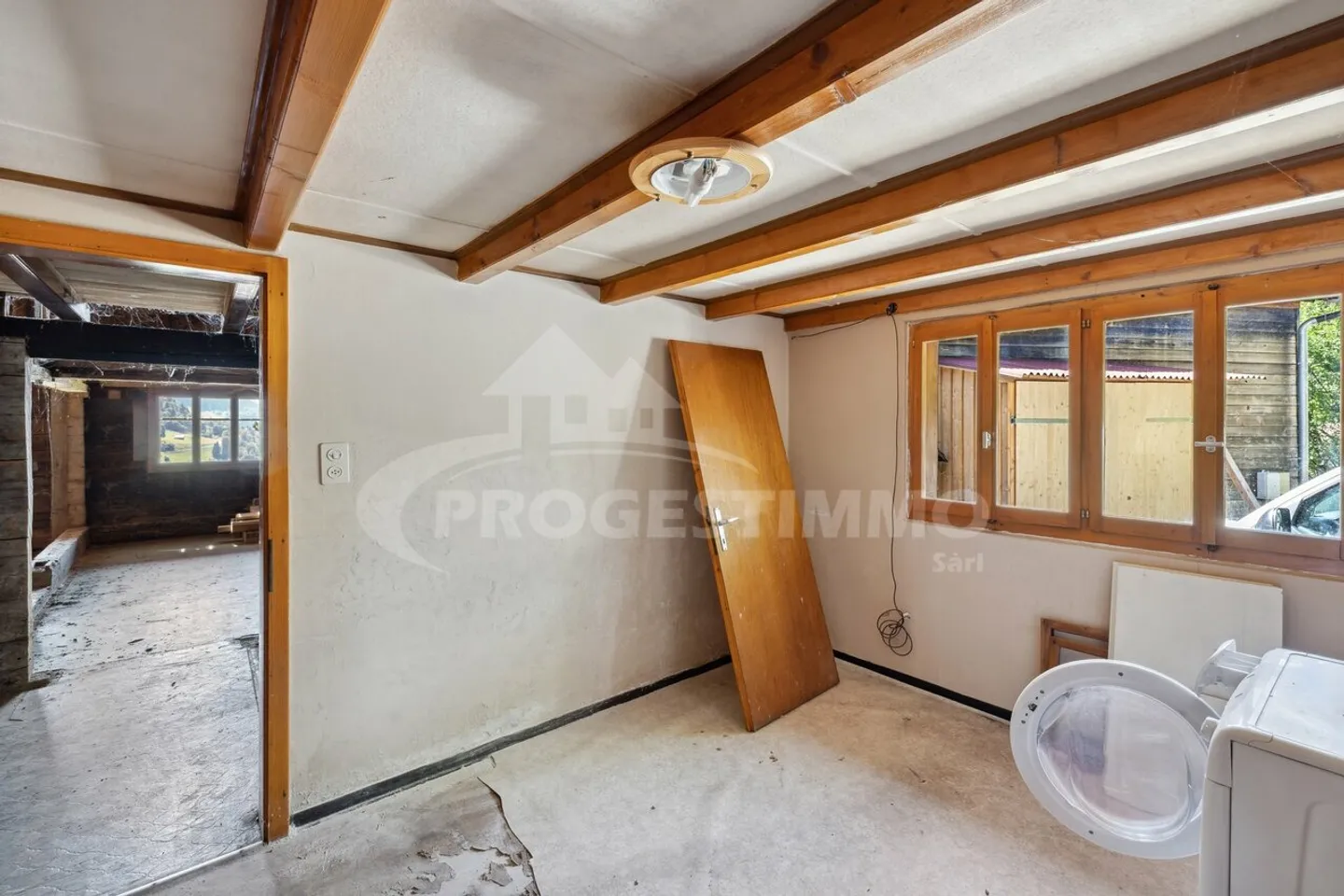 Historisches Chalet von 1767 mit großem Renovierungspotenzial - Foto 8 von 13