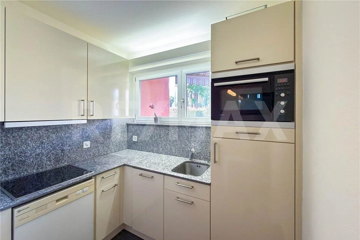 2.5-room apartment near the lake - Photo 6 of 10