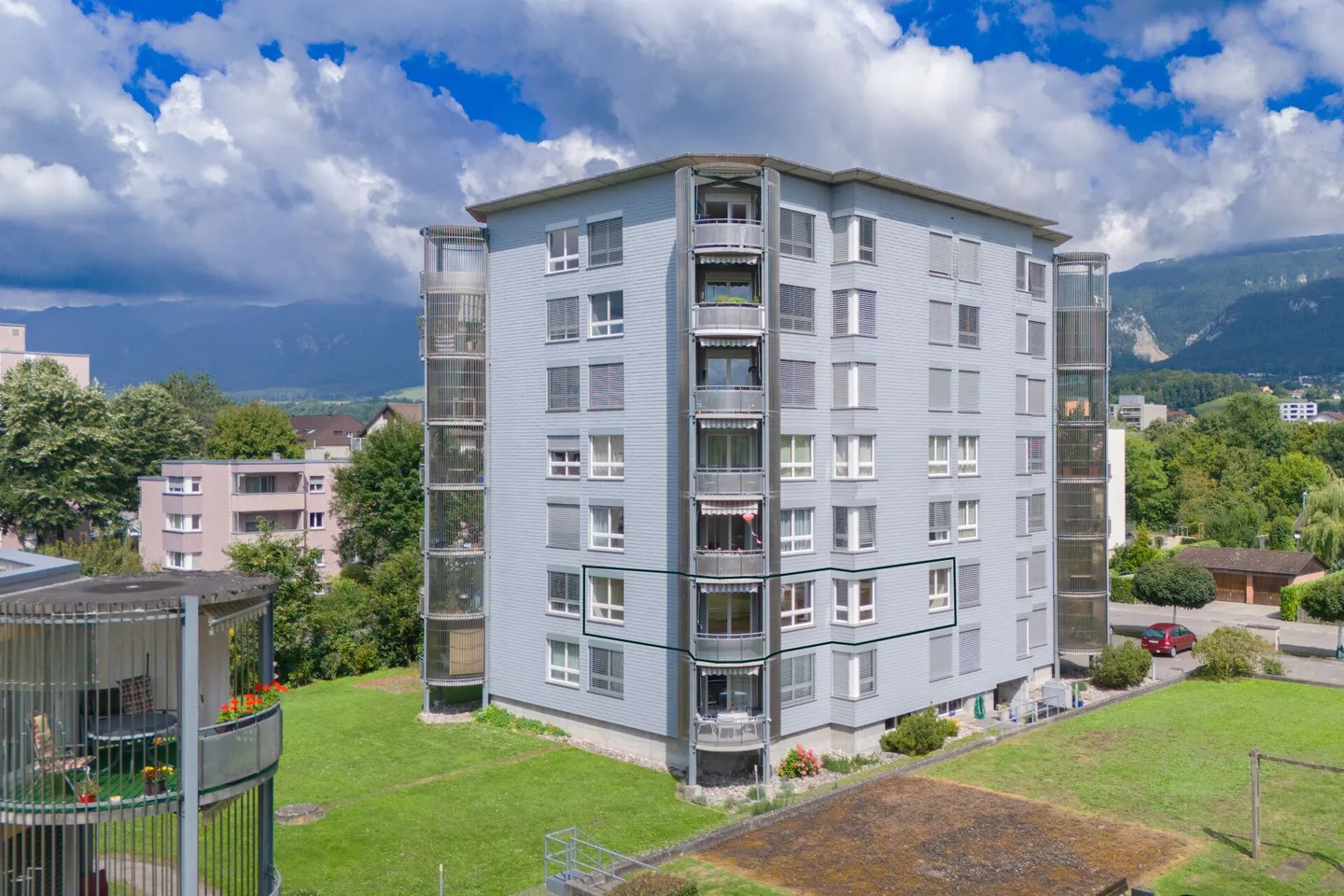 Spacieux appartement de 3.5 pièces dans un emplacement de choix | 94 m² | 2 salles de bain | Balcon | Cave | Place de parking - Photo 13 sur 14