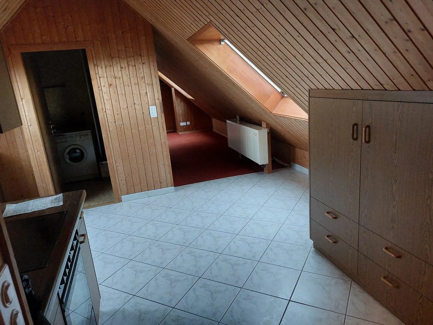 Cozy 2-Room Attic Apartment - Photo 5 of 10