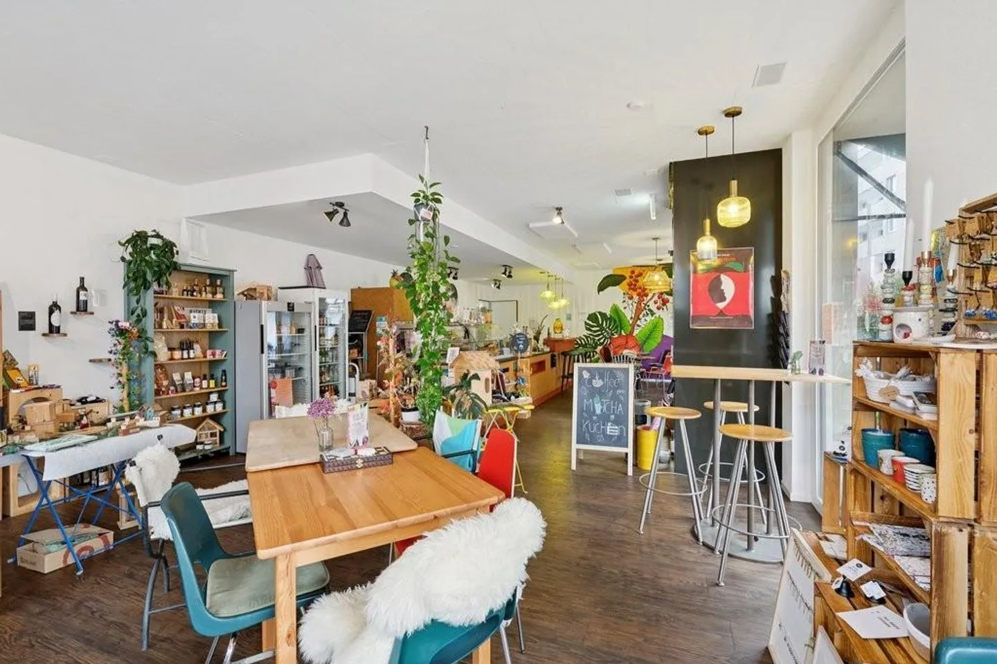 Spazio commerciale affascinante per caffè, bistrò o negozio - Foto 4 di 6