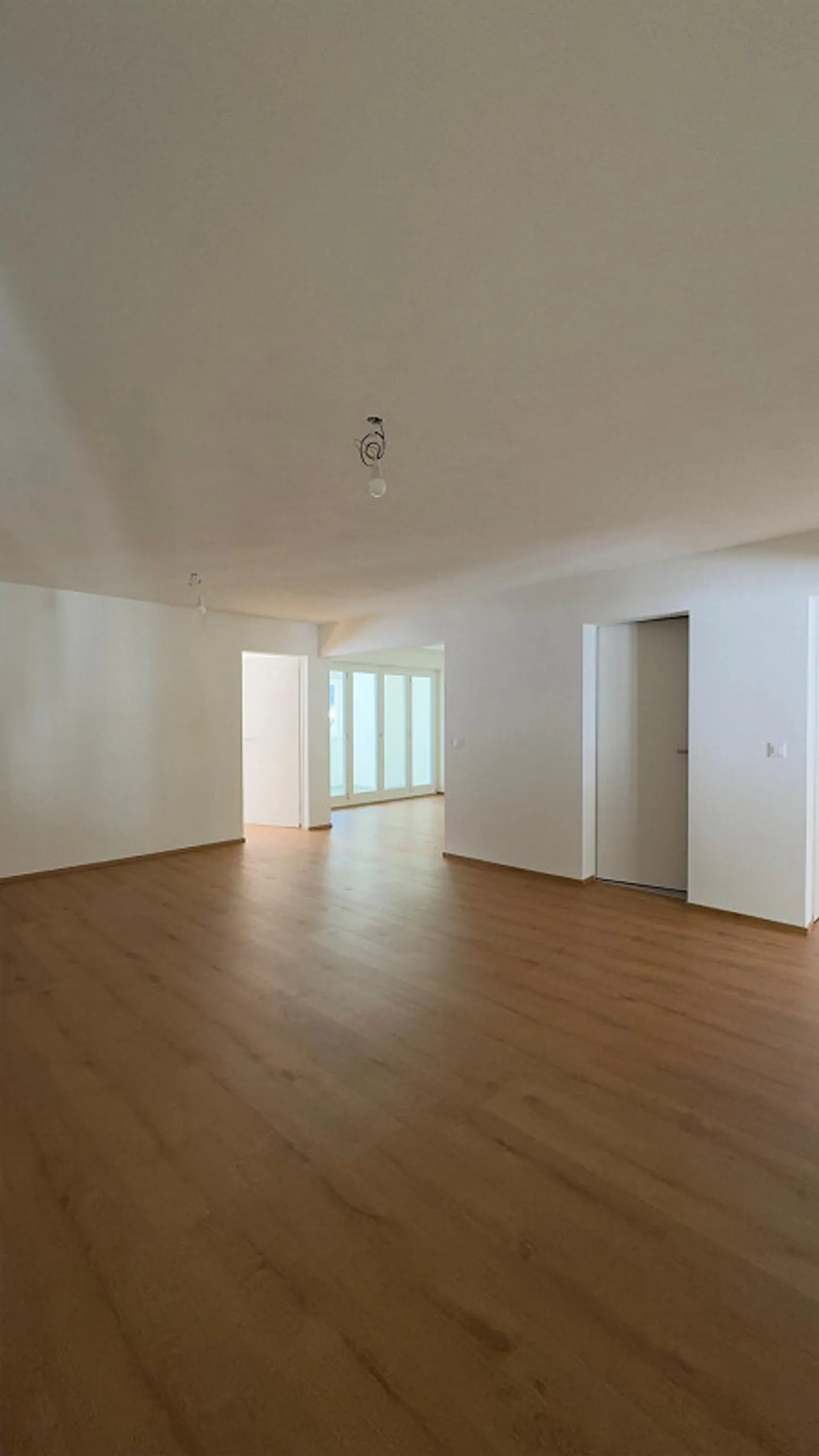 Situé au centre et fraîchement rénové - Photo 1 sur 10