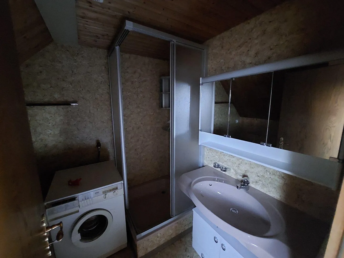 Cozy 2-Room Attic Apartment - Photo 6 of 10