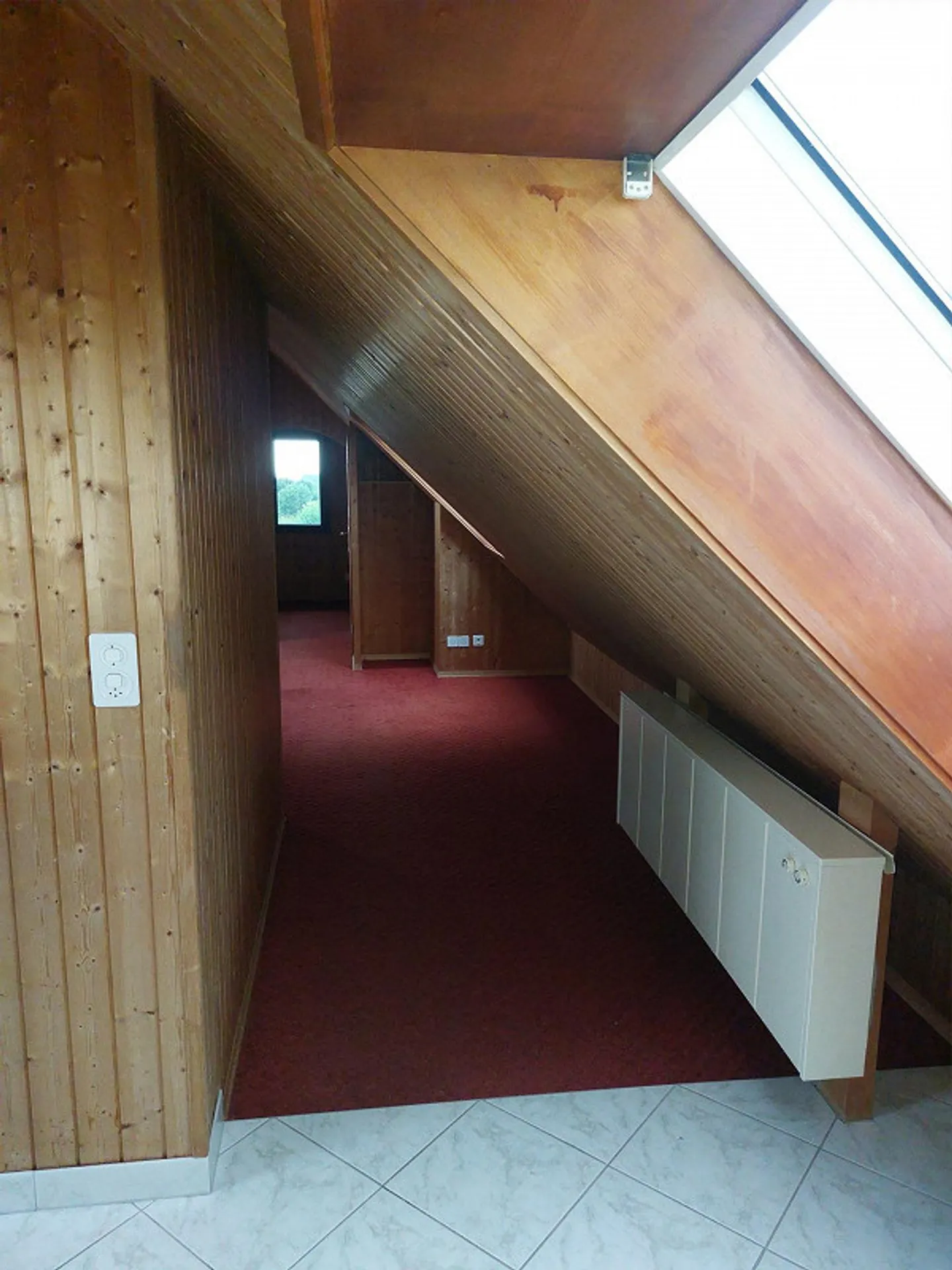 Cozy 2-Room Attic Apartment - Photo 7 of 10