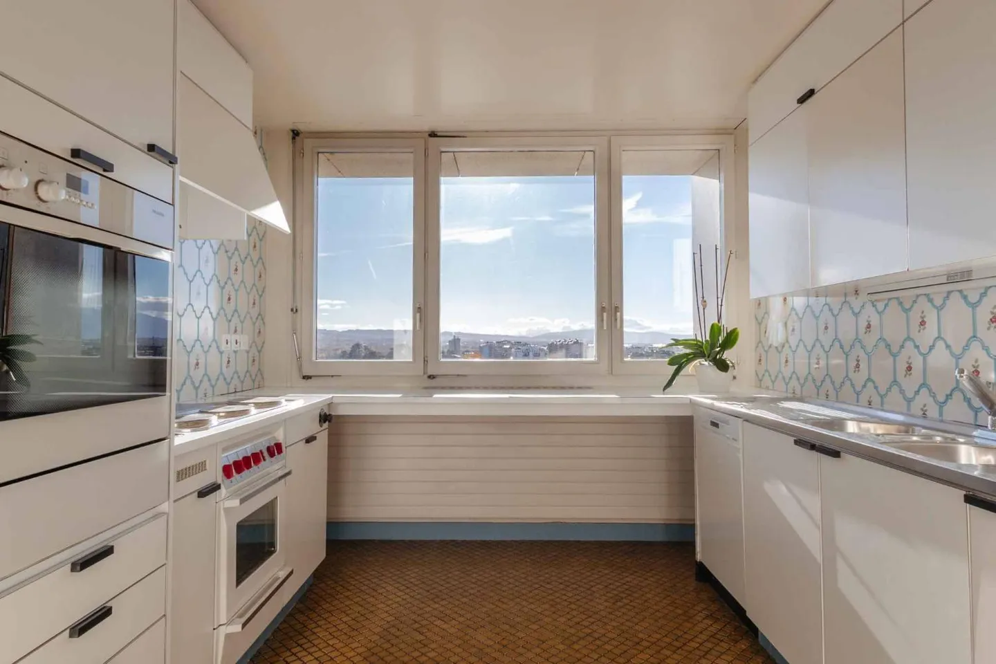 Elegantes Luxushaus mit Aussicht - Foto 7 von 8