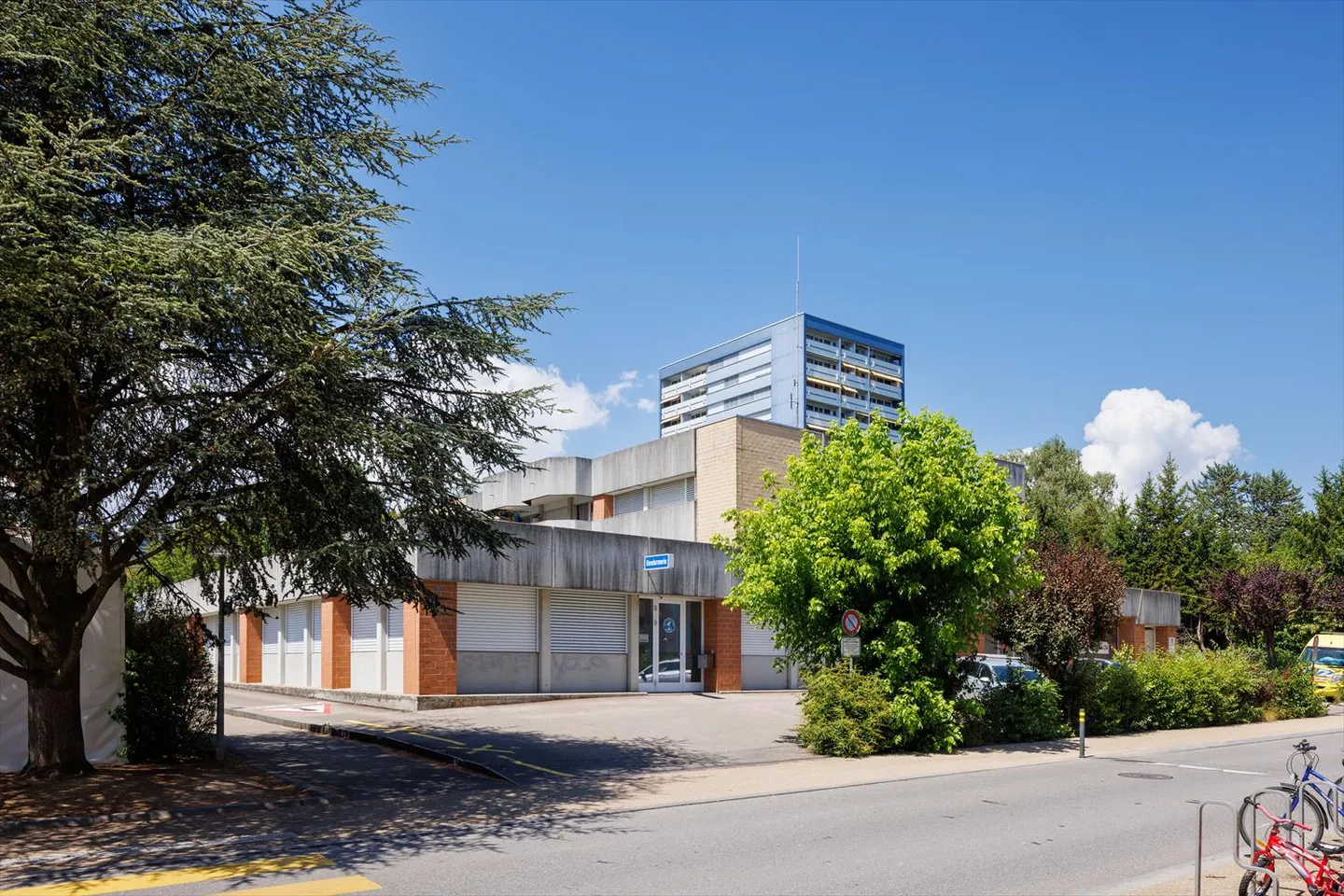 Deposit - Photo 2 of 7