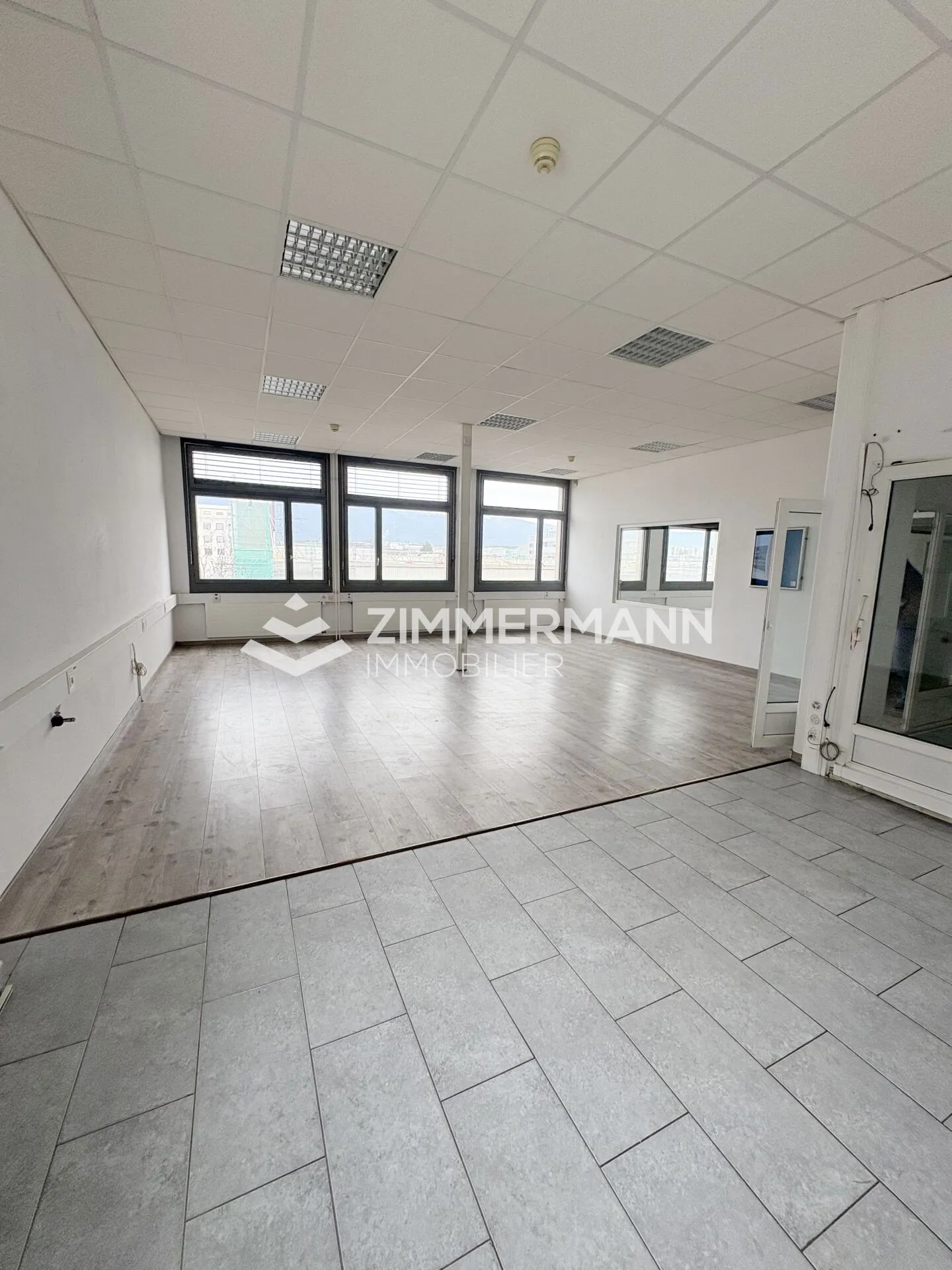 Bureaux modernes à louer - Satigny (166 m²) avec 4 places de parking - Photo 2 sur 3