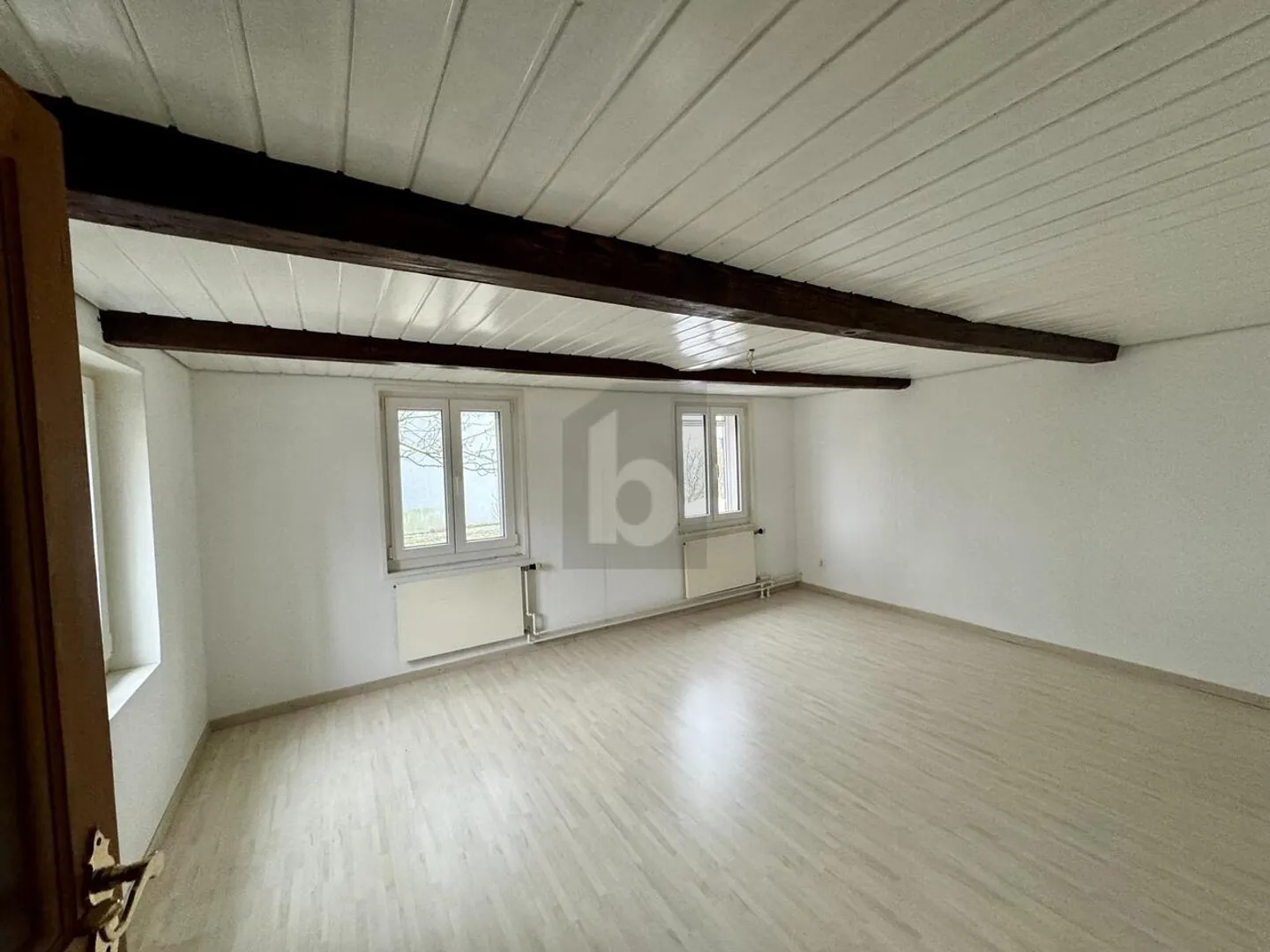 Emplacement calme, idéal pour les artisans - Photo 5 sur 6