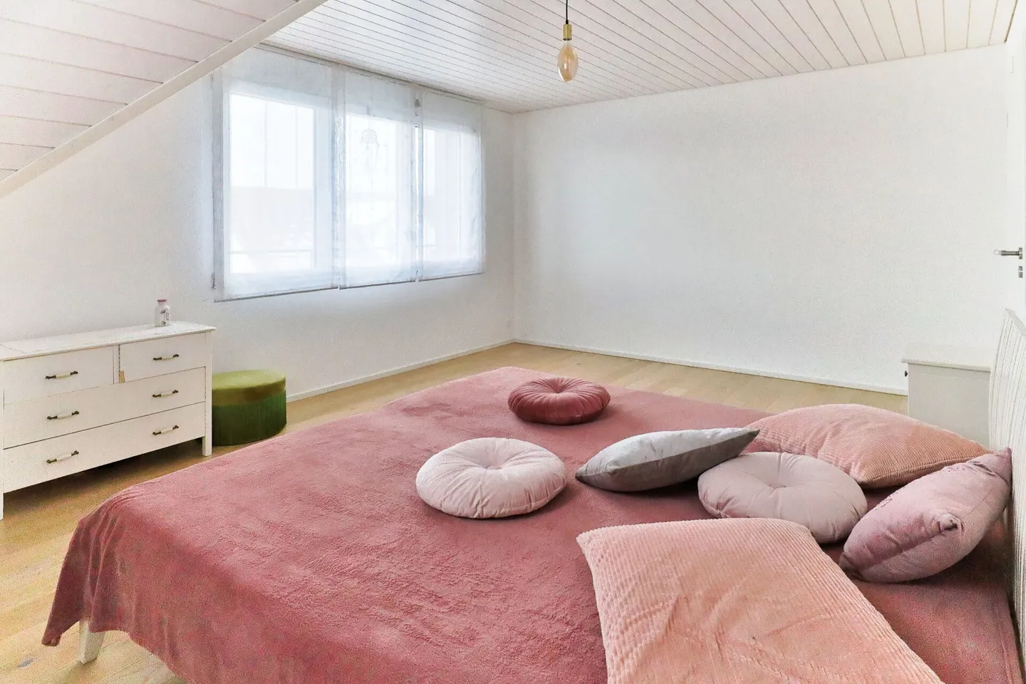 Casa bifamiliare ben tenuta di 5,5 stanze - costruita nel 2014 - con vista fantastica - Foto 4 di 17