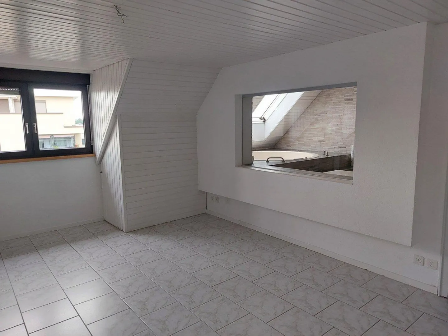 Attico da sogno di 4,5 stanze con sauna e vasca idromassaggio - Foto 10 di 13