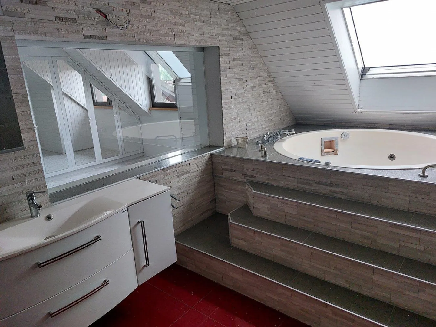 Attico da sogno di 4,5 stanze con sauna e vasca idromassaggio - Foto 12 di 13
